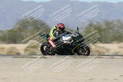 media/Dec-01-2025-Moto Forza (Mon) [[2daa91e15f]]/3-Beginner Group/Session 2 (Turn 7 Inside Pans)/